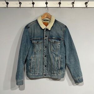 Levi’s Sherpa Trucker Jacket